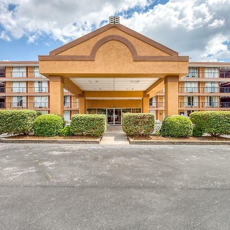 Budgetel Inn & Suites Forest Park Exteriér fotografie