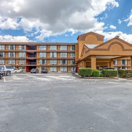 Budgetel Inn & Suites Forest Park Exteriér fotografie